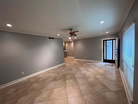 5th image of 1811 Stoney Brook Dr APT 103