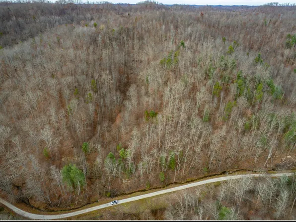 9999 Stable Br, Salyersville, KY 41465