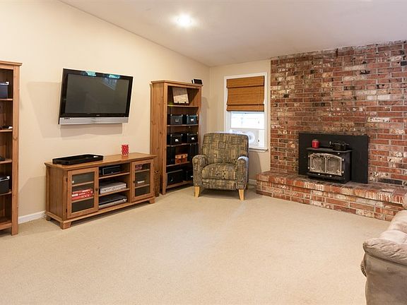 4th image of 15309 18th Avenue Ct E