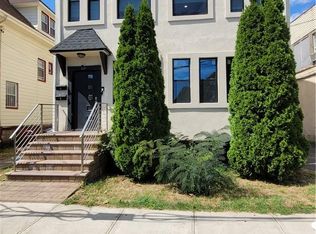 10 S Bond St, Mount Vernon, NY 10550