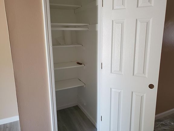 5th image of 10118 Douglas Ct