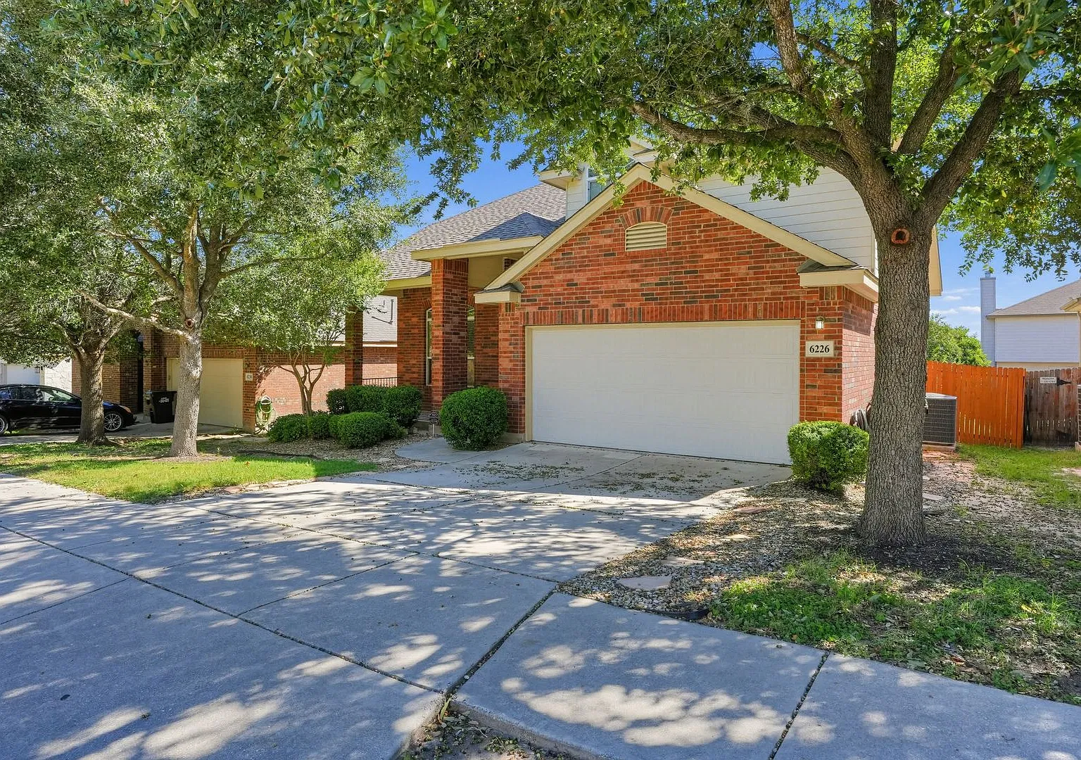 Spacious 4-Bedroom Alamo Ranch Home | Office + Game Room + Large Private Yard! — Photo 3