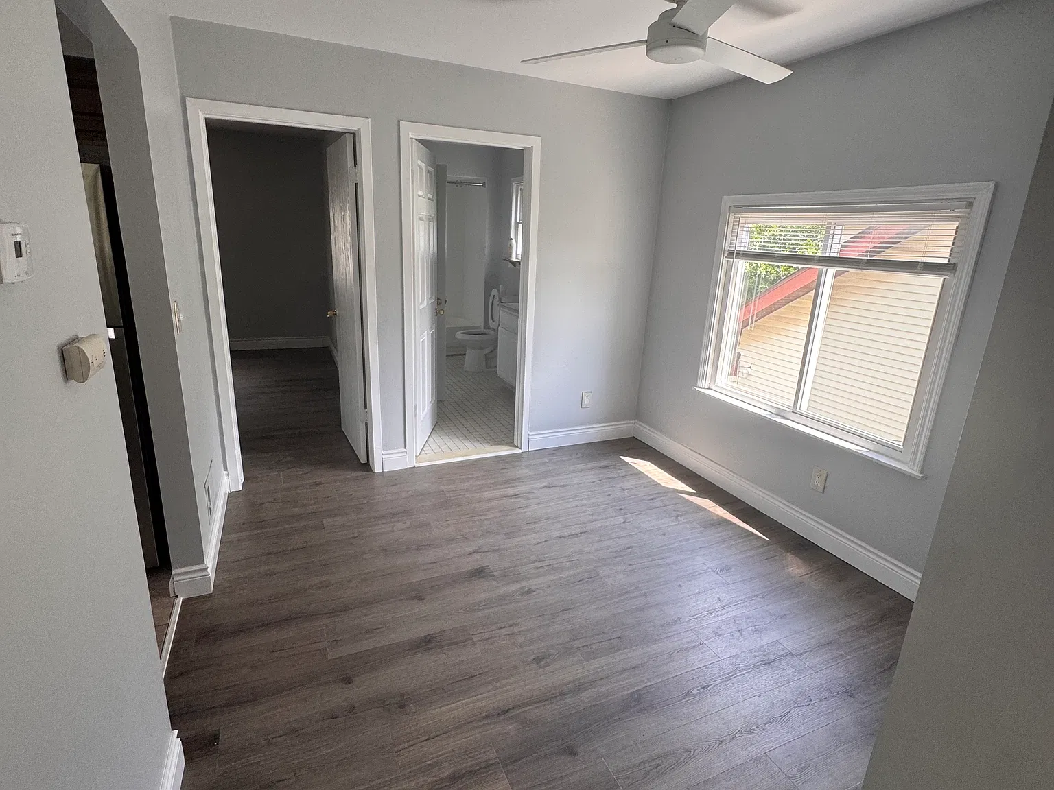 1 bed, 900 sqft, $1,200 — Photo 4