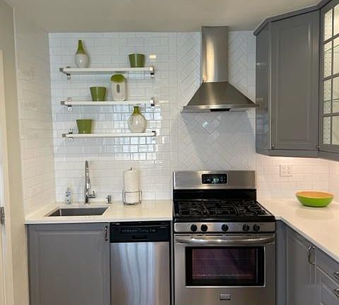 Gas Stove and Dishwasher