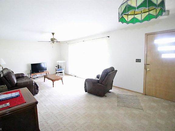 3rd image of 3788 Valley Forge Dr
