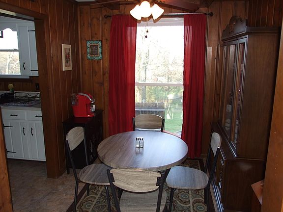 4th image of 202 Gates Dr