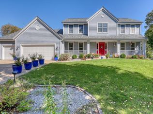 2804 Apache Pass, Waukesha, WI 53188