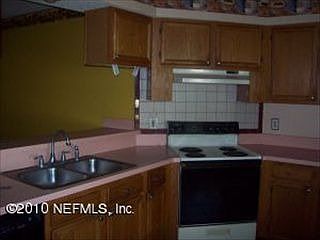 3rd image of 3050 Caroline Crest Dr E