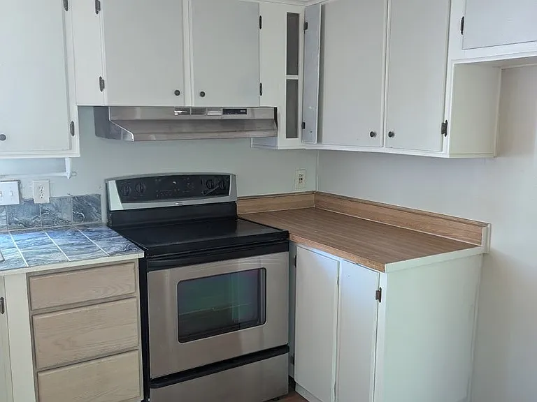 3256 E Old Pioneer Rd — Photo 4