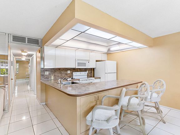 4th image of 5208 NE 24TH Terrace #F124