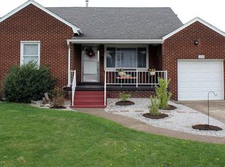 1319 Overlook Dr, Weirton, WV