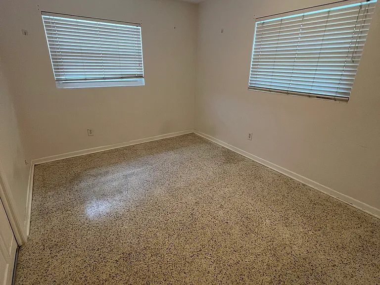 623 Vandenberg St — Photo 10