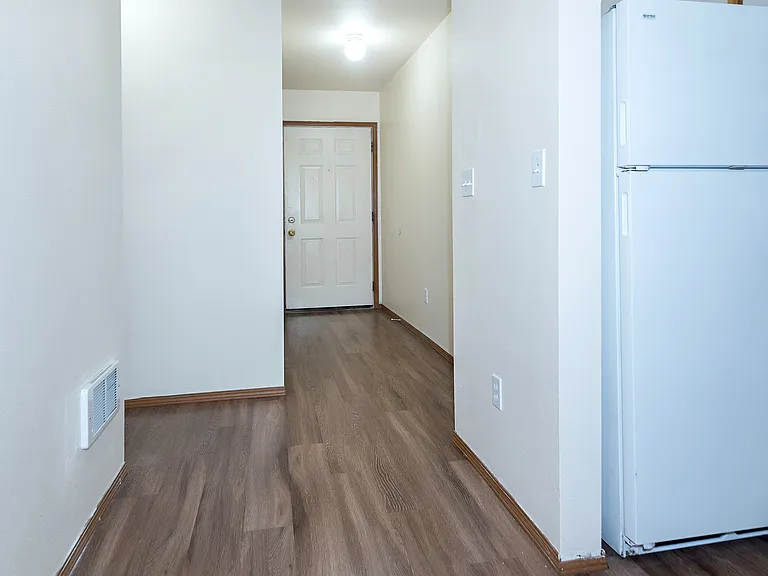 3 Bedroom Walkway