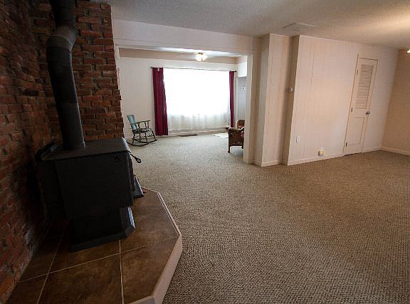 3rd image of 215 W Patit Ave