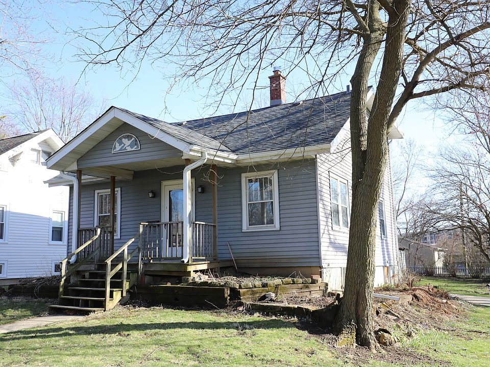 1st image of 403 E Park St