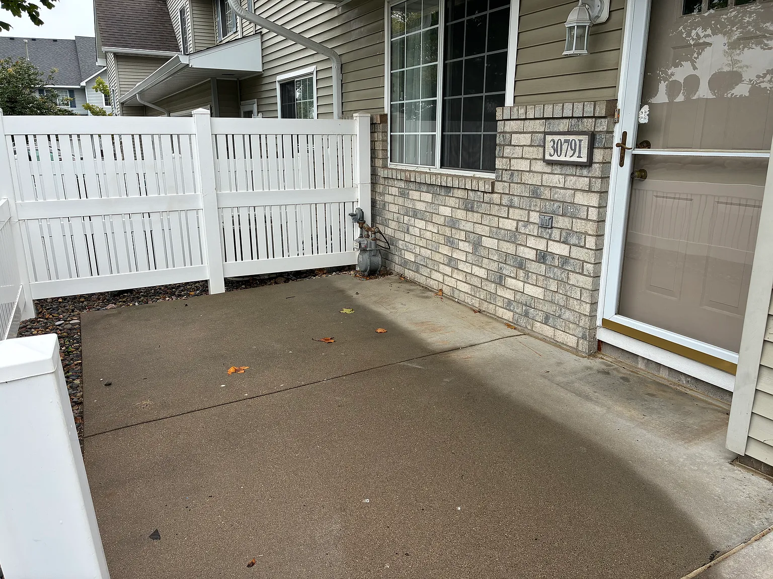 2 bed, 1604 sqft, $1,995 — Photo 2
