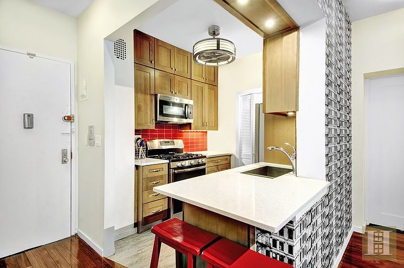 2nd image of 208 W 119th St APT 4M