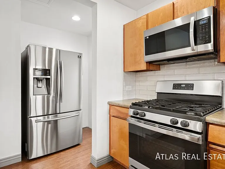 2020 N Oneida St — Photo 18