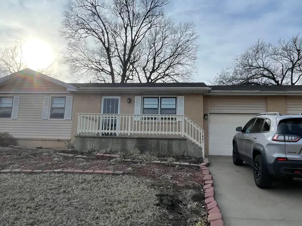 1401 Vine St, Wamego, KS 66547