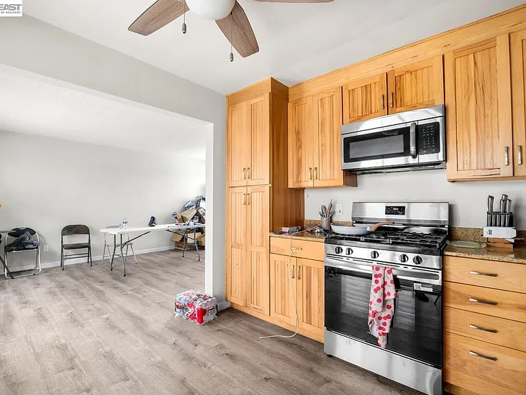 238 San Lorenzo Blvd #5 — Photo 10