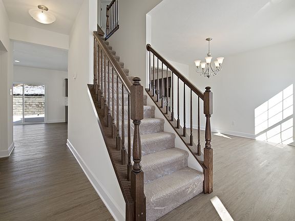 Foyer-Similar Photo