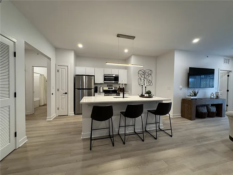 205 Erie Ridge Dr — Photo 4