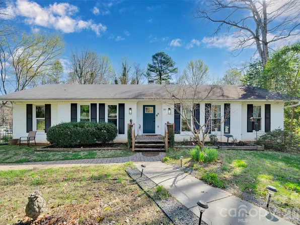 301 Hillandale Dr, Charlotte, NC 28270