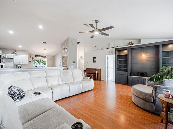 5th image of 516 NW 4th ST