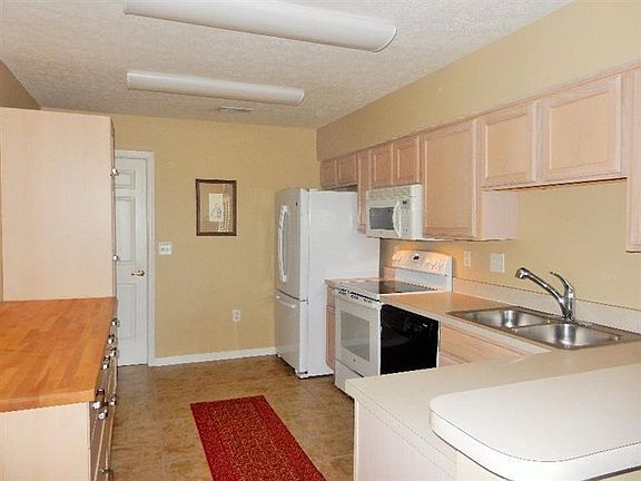5th image of 8427 Waterleaf Ln #7