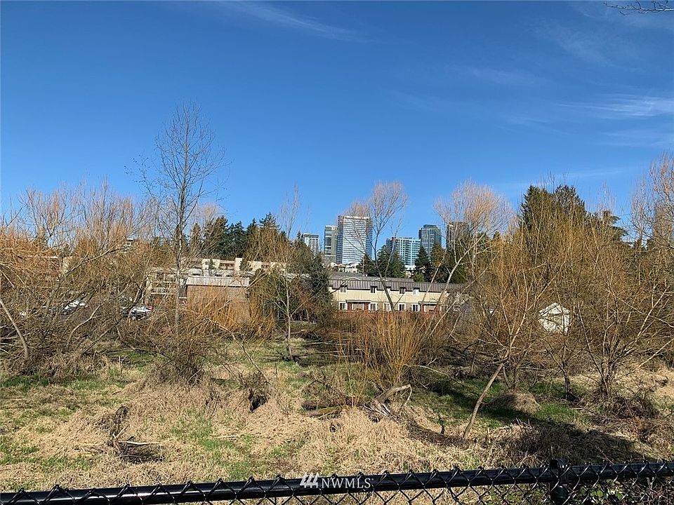 1st image of 415 102nd Avenue SE