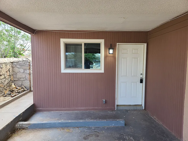5609 Venezuela Rd #2 — Photo 11