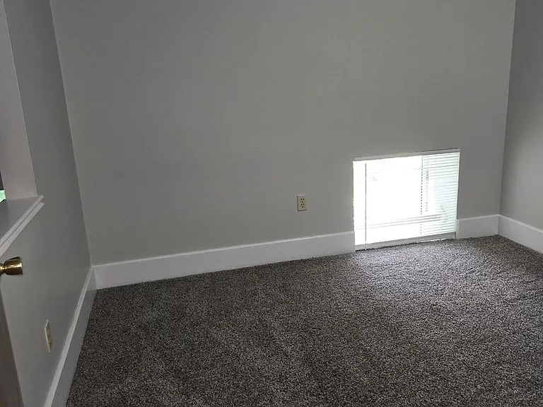2322 W. Chestnut — Photo 12