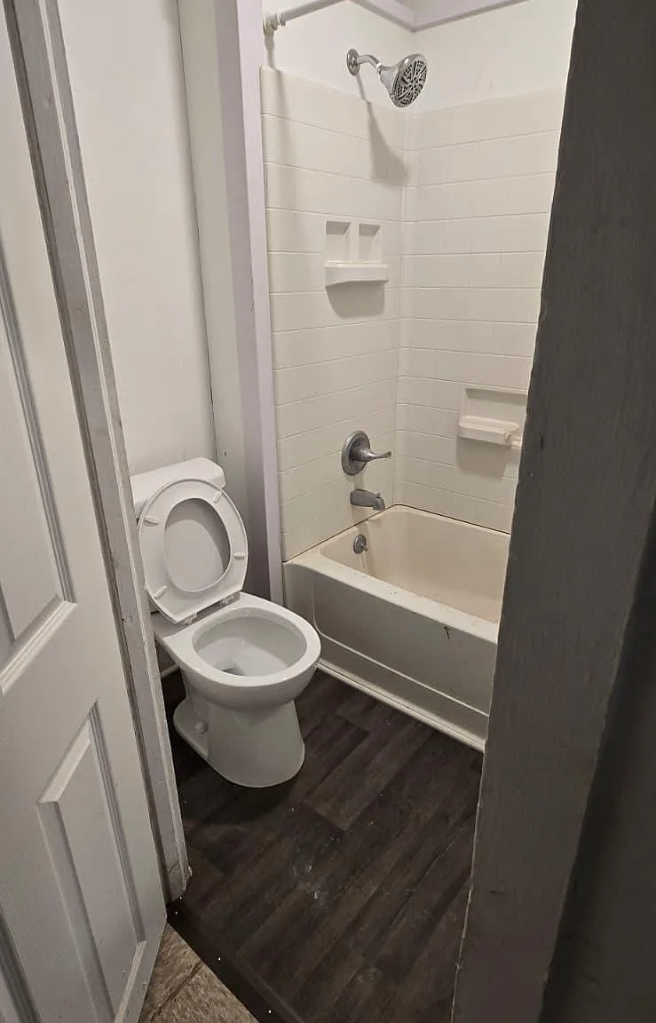 2 bed, 900 sqft, $900 — Photo 3