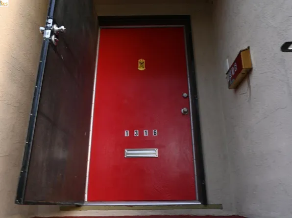 1316 Russell St, Berkeley, CA 94702