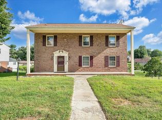 867 Finney Dr, Vinton, VA 24179