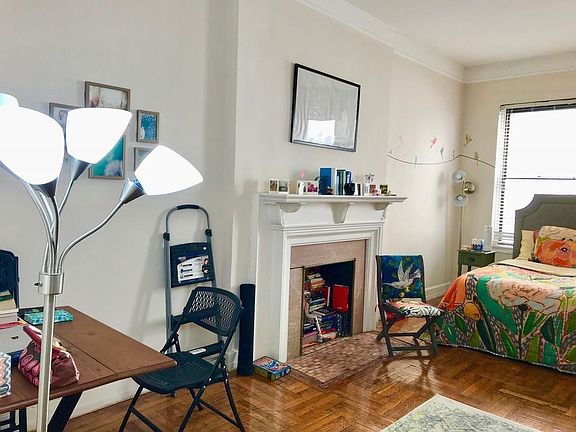 4th image of 17 W 76th St #4C1