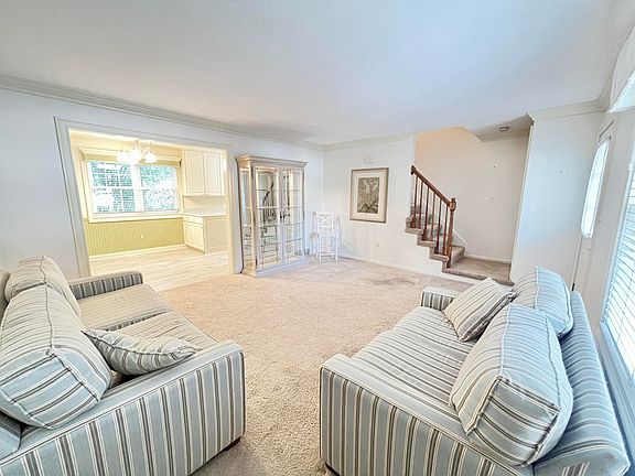 3rd image of 1448 Whispering Woods Ln
