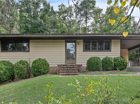 1729 Lyon Rd, Fayetteville, NC 28303