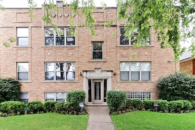 1st image of 2456 W Grace St #2