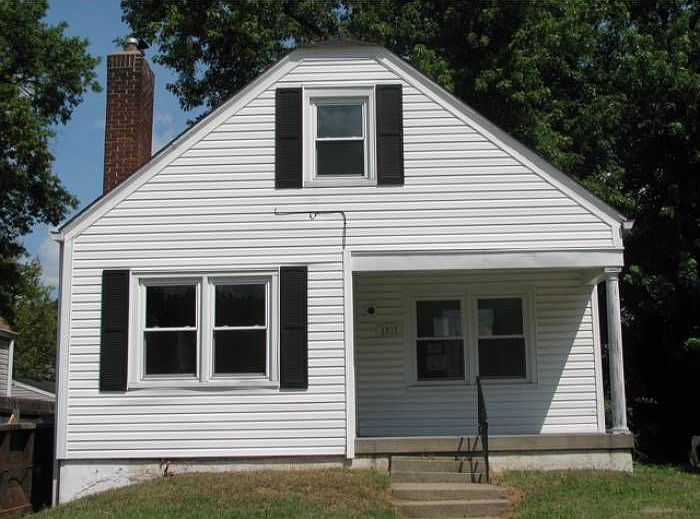 Exterior and White rails