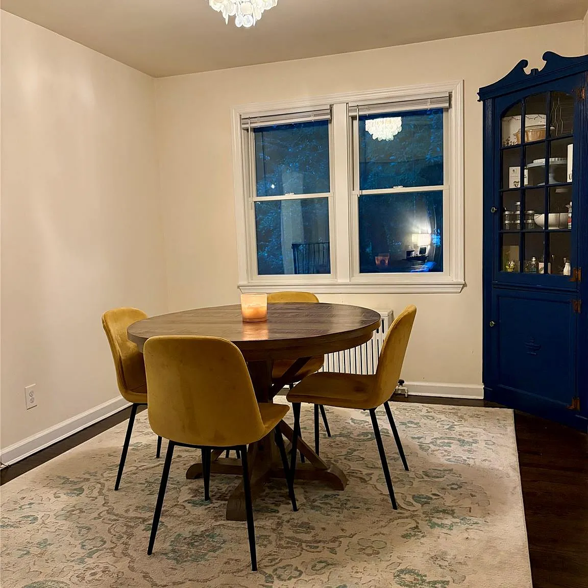 2 bed, 1.0 bath, 1600 sqft, $3,900 — Photo 4