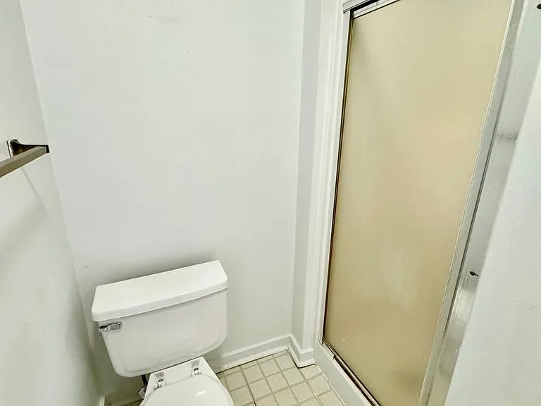 213 N Hamilton St — Photo 9