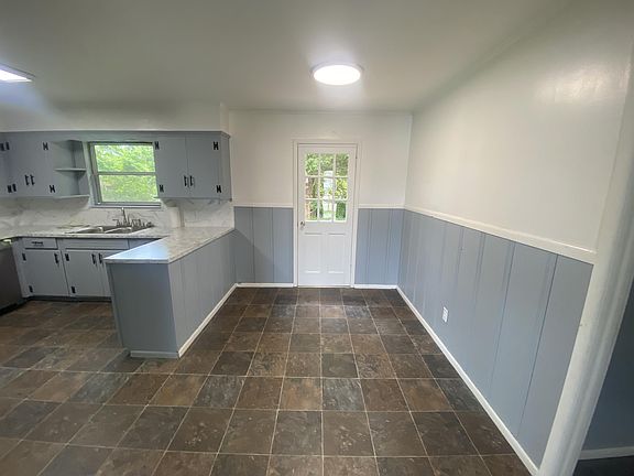 5th image of 2819 Phoenix Ave #10789845