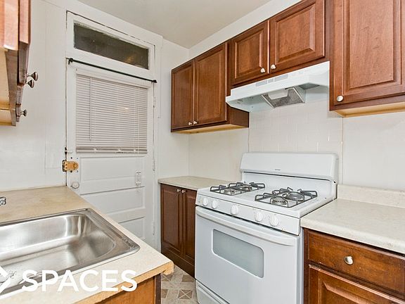 3rd image of 5051 N Glenwood Ave APT 1J