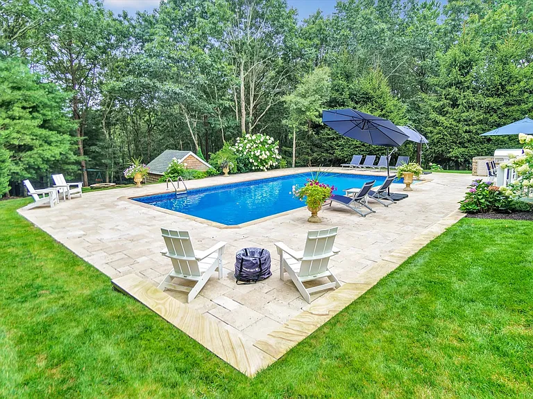151 Chardonnay Dr — Photo 2