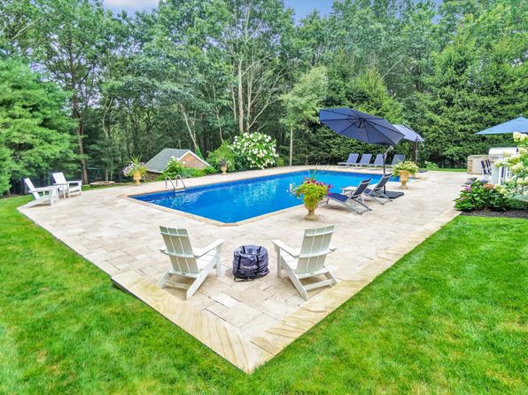 151 Chardonnay Dr