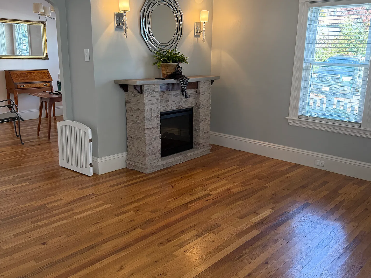 3 bed, 1.5 bath, 1134 sqft, $3,000 — Photo 3