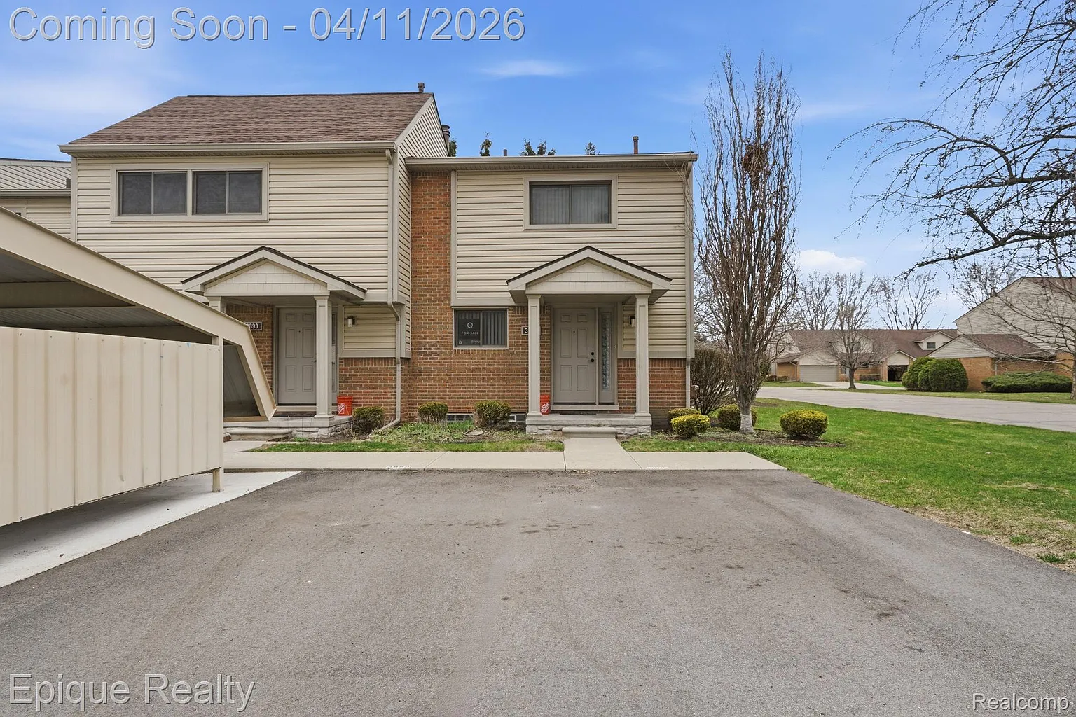 3895 Old Creek Rd W photo 1