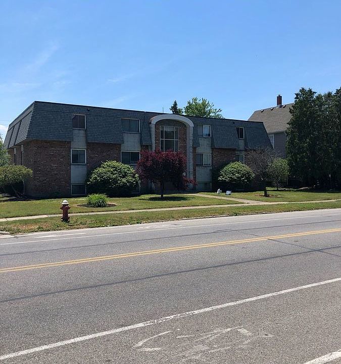 1st image of 960-C3 E Erie Ave