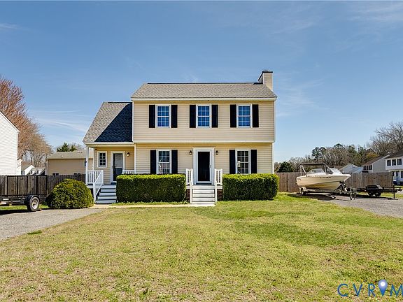 2nd image of 8325 Sherwood Forest Dr